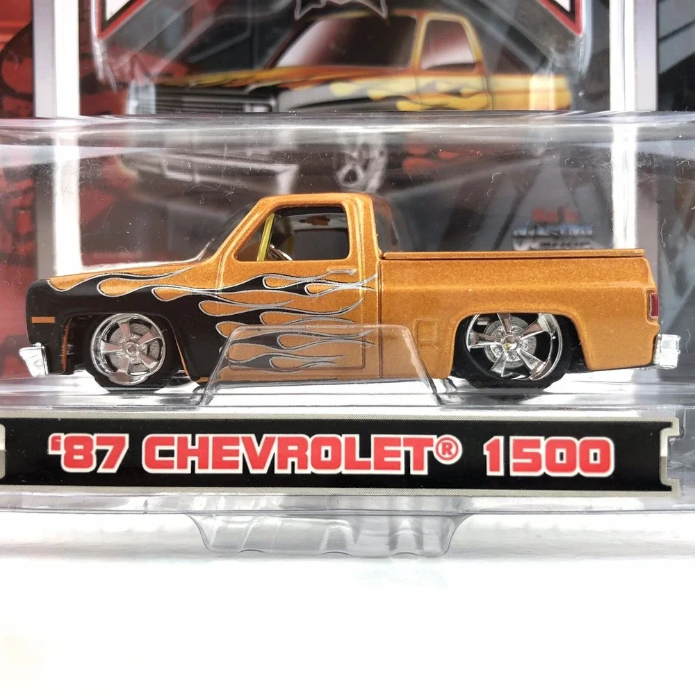 Maisto G Ridez 1987 87 Chevrolet 1500 Chevy Pick Up Truck Orange Die Cast 1/64